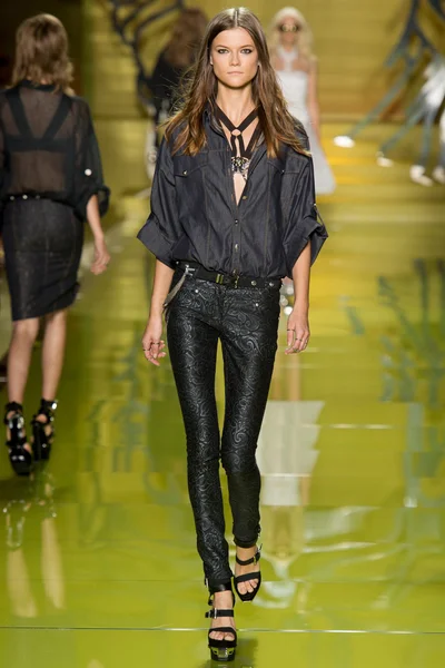 Look 5